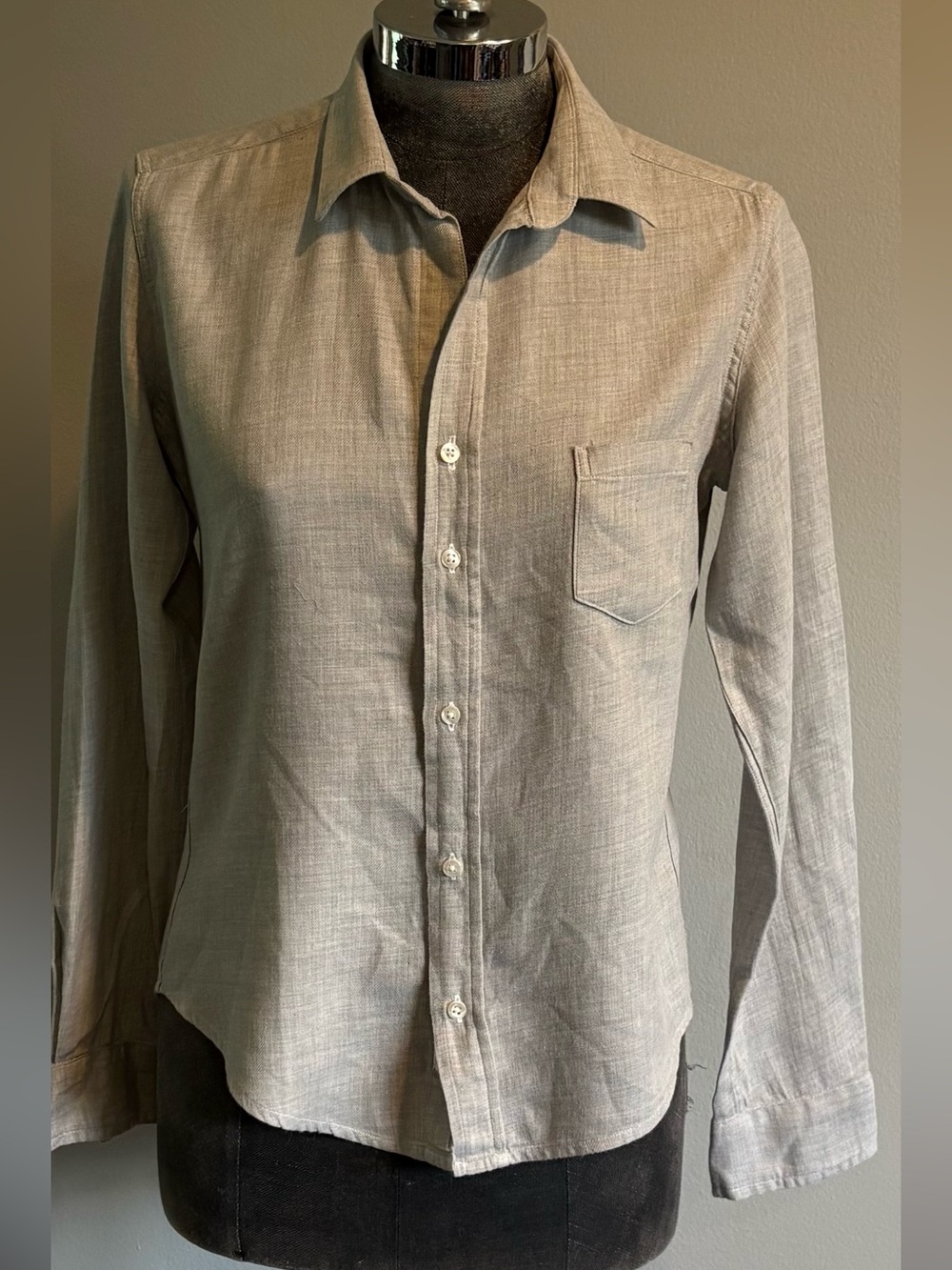Frank & Eileen Pale Gray Barry 100% Cotton Button Down Blouse Size XS